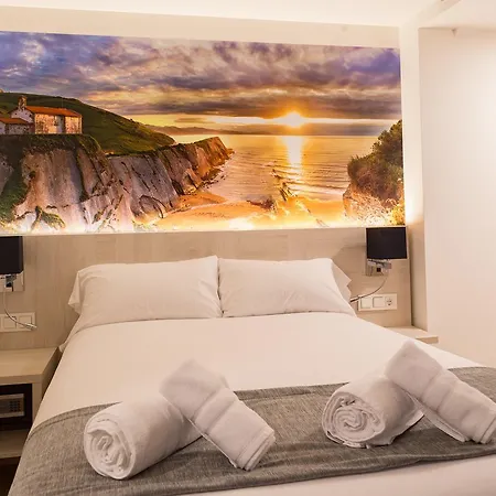 アトーチャ ルームズ ゲストハウス 4*