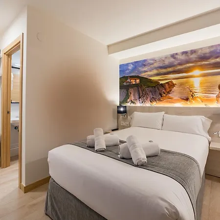 ゲストハウス アトーチャ ルームズ